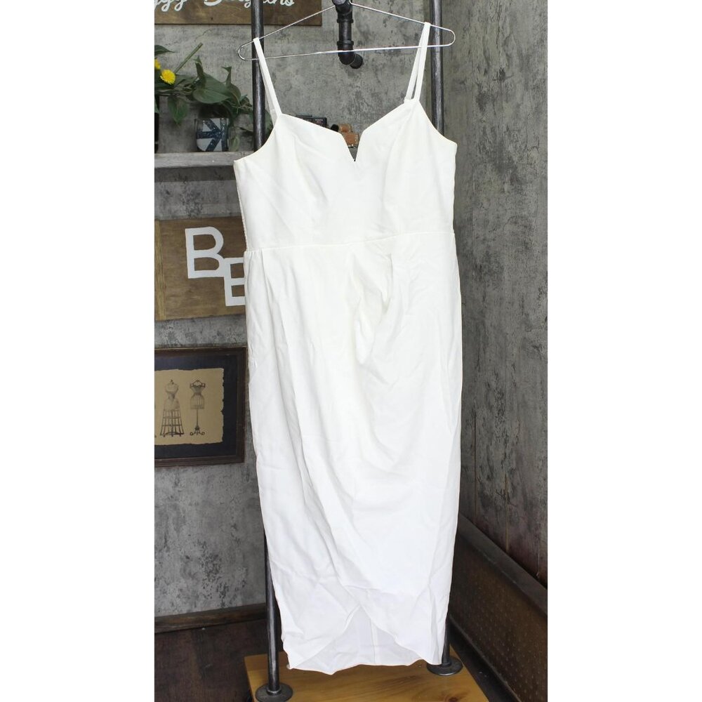 City Chic Womens Trendy Plus Size Sassy V Wrap Dress 6575644 White 14W
